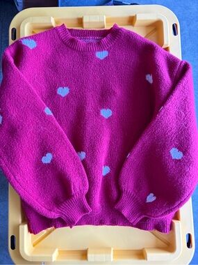 Women's Heart Print Crewneck Sweater - Red